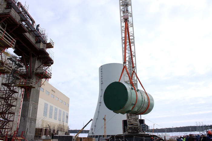 На Нововоронежской АЭС-2 завершен монтаж корпус реактора второго энергоблока.
